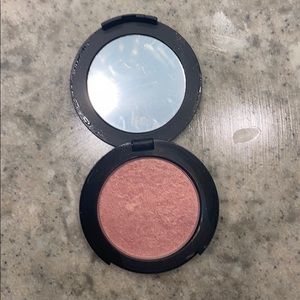 Younique powder blush in serene